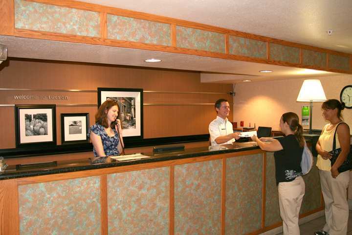 Hyatt Place Tucson Central Интерьер фото